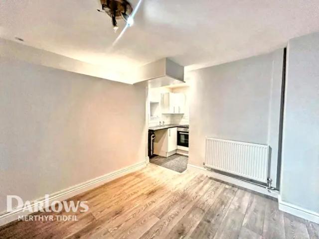 Apartment for rent in Ystrad, Gelli