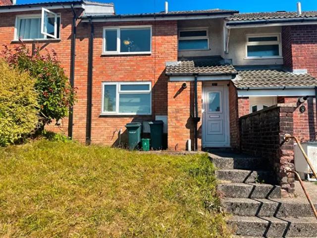Apartment for rent in Clydach, Wales