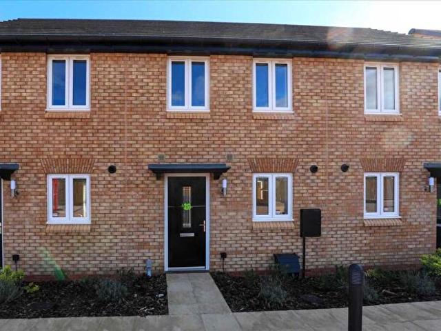 Apartment for rent in Priors Hall Park, Weldon