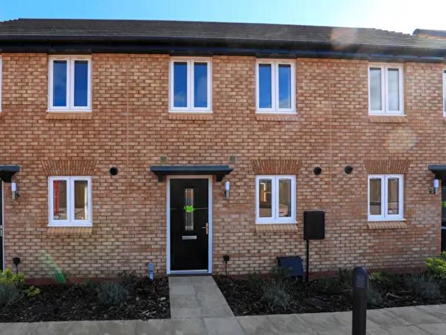 Apartment for rent in Priors Hall Park, Weldon
