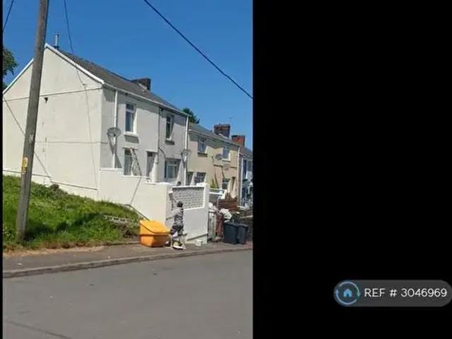 Apartment for rent in Hilltop, Ebbw Vale