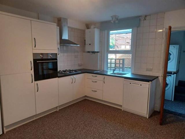 Apartment for rent in Littleworth, Berrick Salome