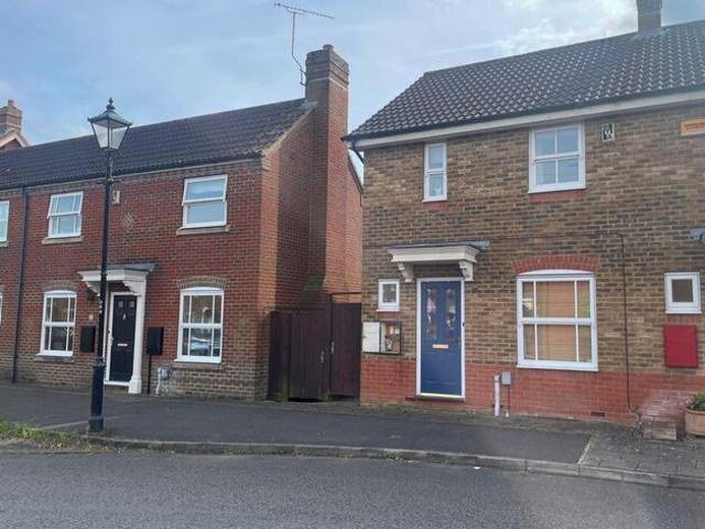 Apartment for rent in Coldharbour, Fairford Leys