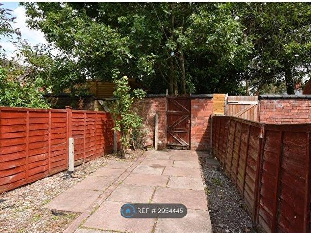 Apartment for rent in Ball Hill, West Midlands