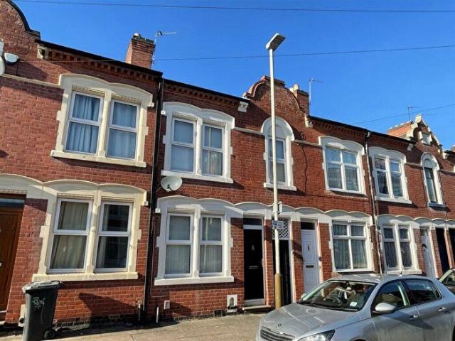 Apartment for rent in West End, Old Wharf
