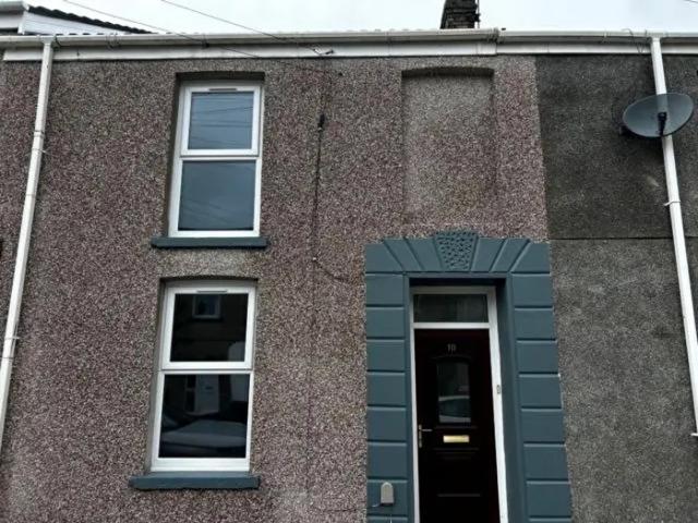 Apartment for rent in Seaside, Llanelli
