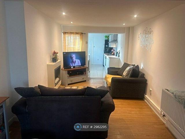 Apartment for rent in Mynyddbach, Nangreaves