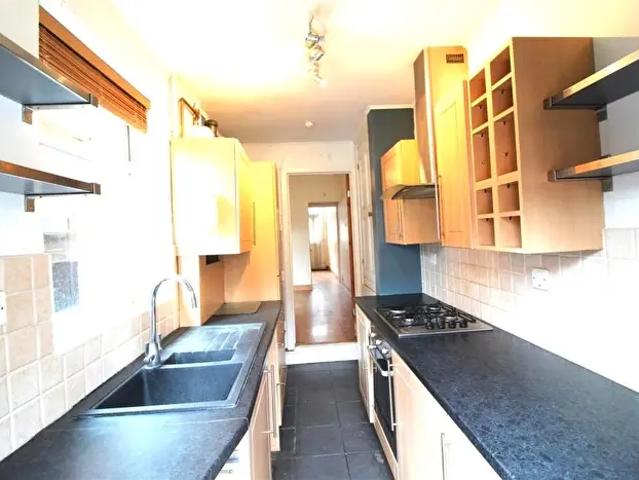 Apartment for rent in West End, Old Wharf