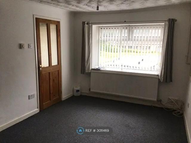 Apartment for rent in Resolven, Wales
