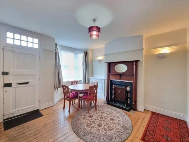 Apartment for rent in Clarendon Park, Leicester