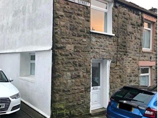 Apartment for rent in Pentre