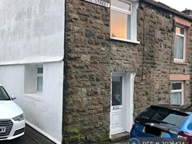 Apartment for rent in Pentre