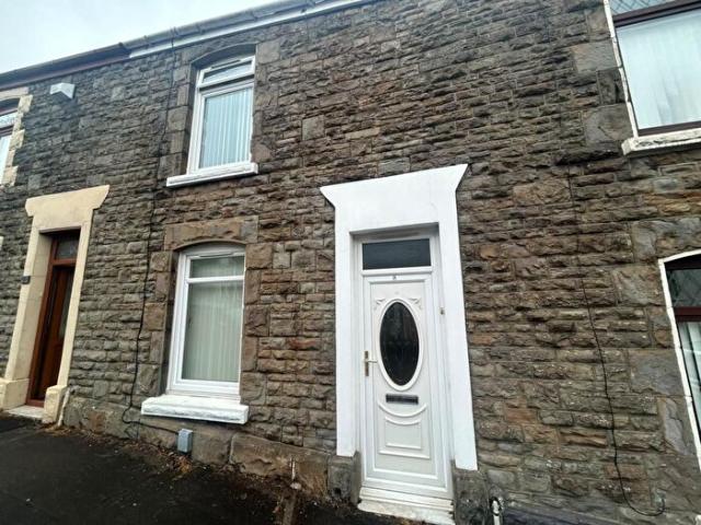Apartment for rent in Cwmbwrla, Nangreaves