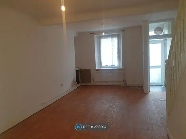 Apartment for rent in Plasmarl, Swansea