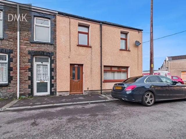 Apartment for rent in Cimla, Neath