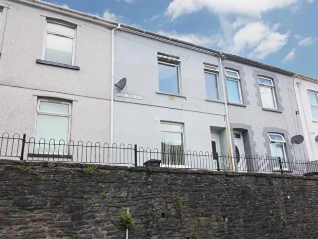 Apartment for rent in Aberfan, Wales