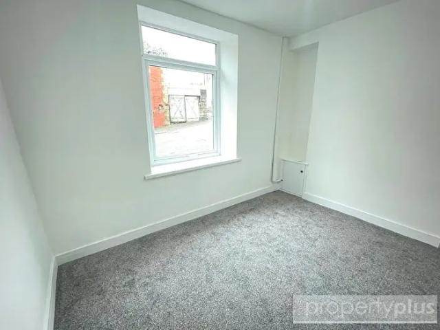 Apartment for rent in Cwm Clydach, Clydach Vale