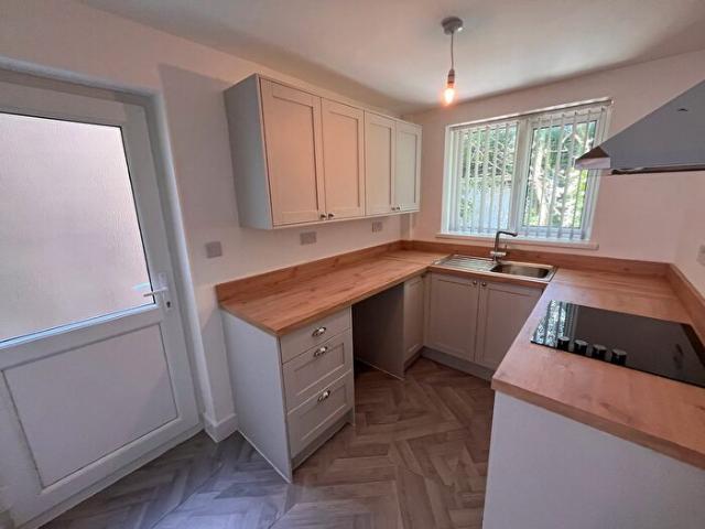 Apartment for rent in Cimla, Neath