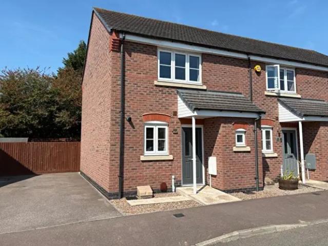 Apartment for rent in Huncote, Pinfold