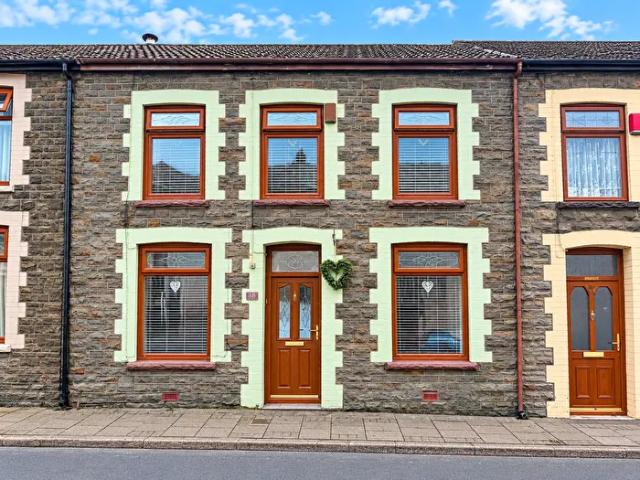 Apartment for rent in Ystrad