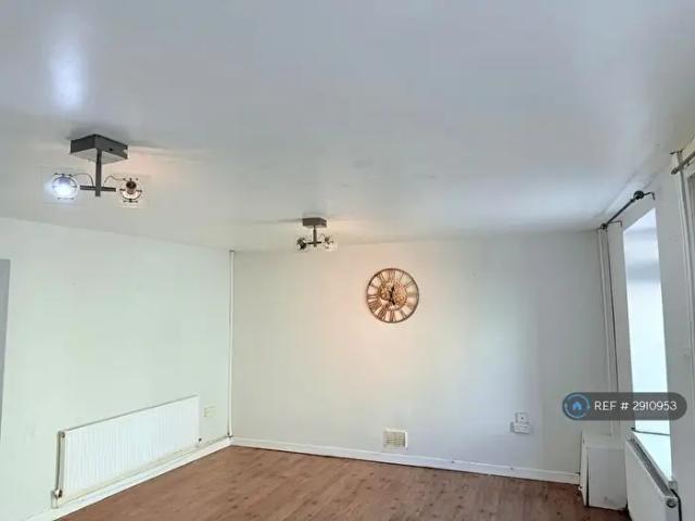 Apartment for rent in Mountain Ash West, Mountain Ash