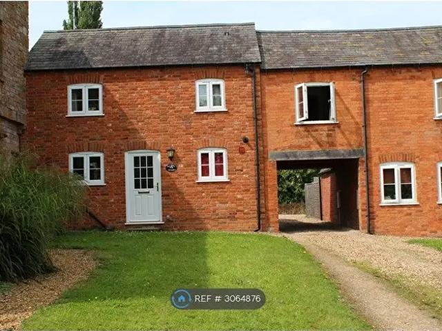 Apartment for rent in Weedon Bec