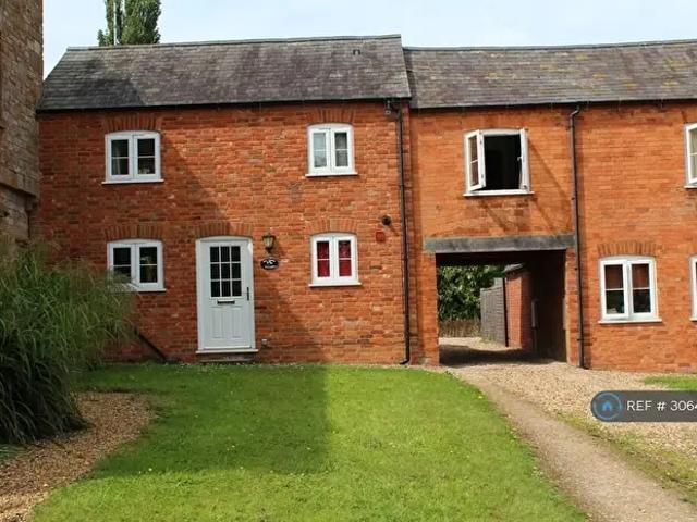 Apartment for rent in Weedon Bec