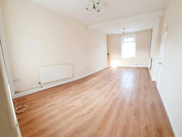 Apartment for rent in Briton Ferry