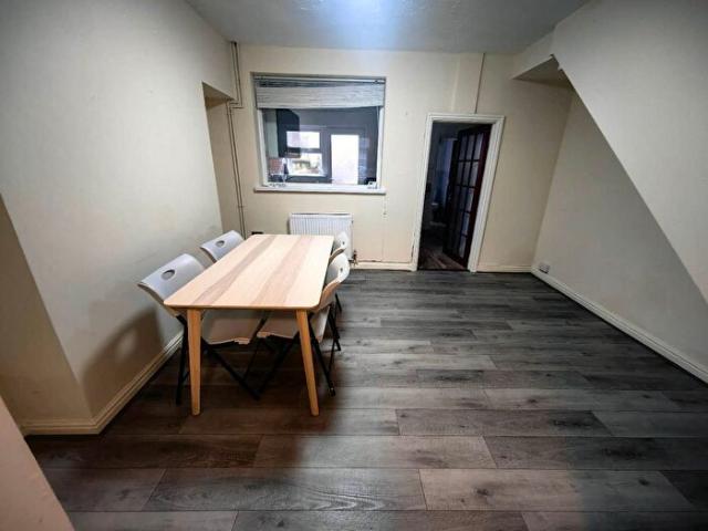 Apartment for rent in Mount Pleasant, Nangreaves