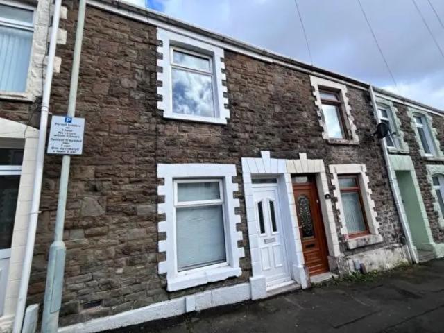 Apartment for rent in Brynhyfryd, Swansea