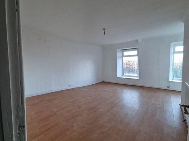 Apartment for rent in Nangreaves, Wales