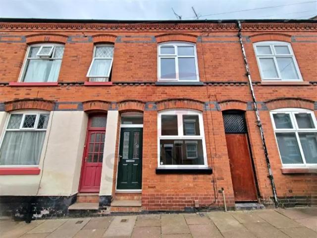 Apartment for rent in West End, Old Wharf