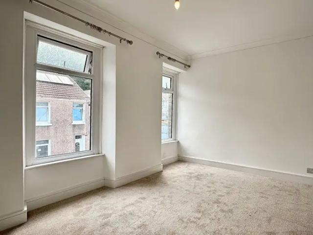 Apartment for rent in Briton Ferry