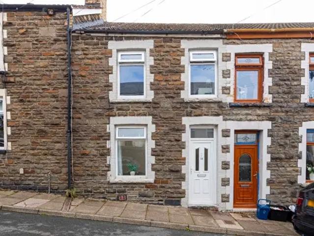 Apartment for rent in Treharris