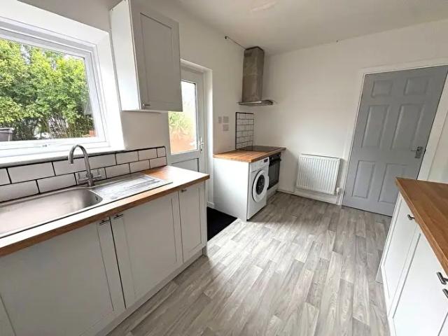 Apartment for rent in Mayhill, Swansea
