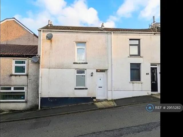 Apartment for rent in Dowlais Top, Pant