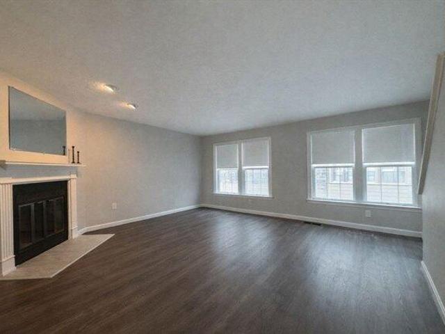 Condo for sale in Tewksbury, Massachusetts