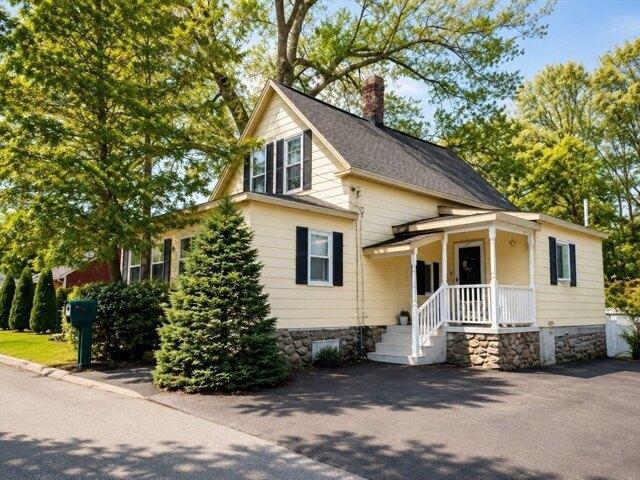 House for sale in Tewksbury, Massachusetts