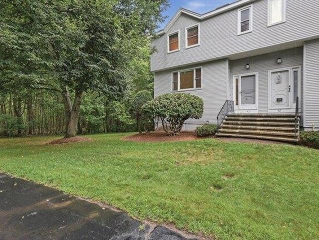 Condo for sale in Tewksbury, Massachusetts