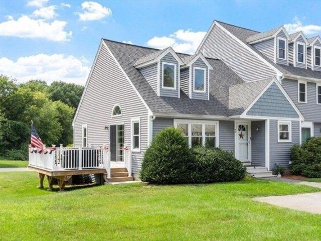 Condo for sale in Tewksbury, Massachusetts