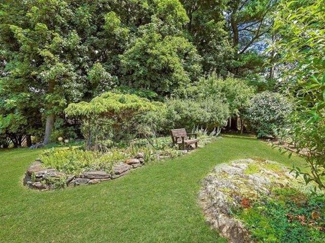 House for sale in Thornwood, New York