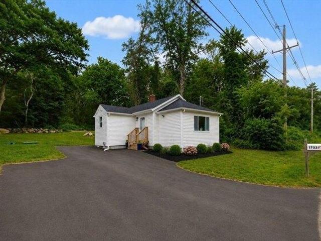 House for sale in Tiverton, Rhode Island