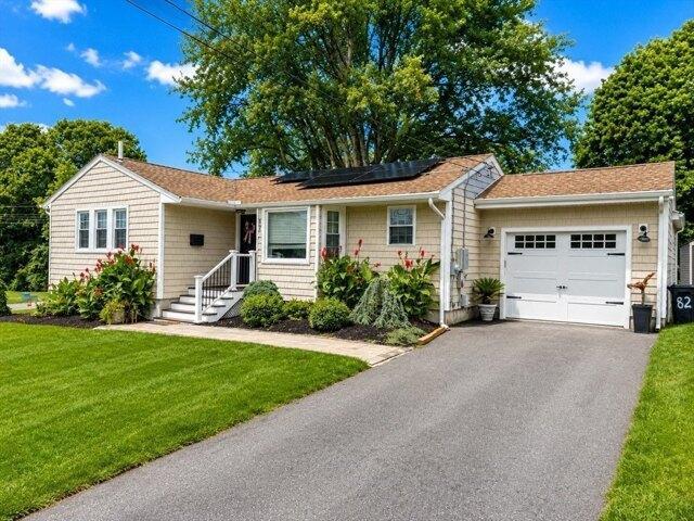House for sale in Tiverton, Rhode Island