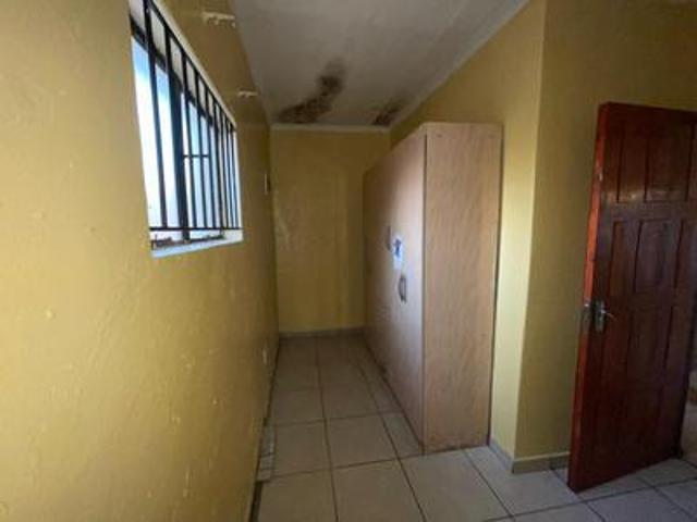 Apartment for sale in Vosloorus, Gauteng