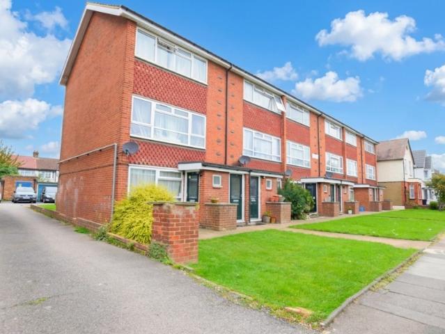 Apartment for rent in Little Heath, Goodmayes