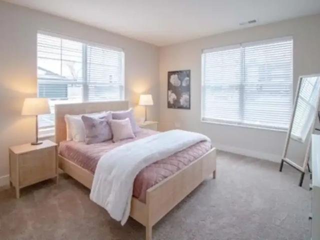 Room for rent in River East, Toledo