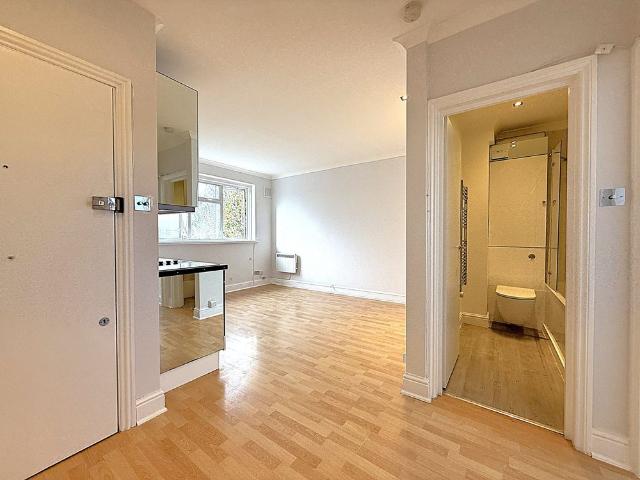 Apartment for rent in Kensal Town, Greater London