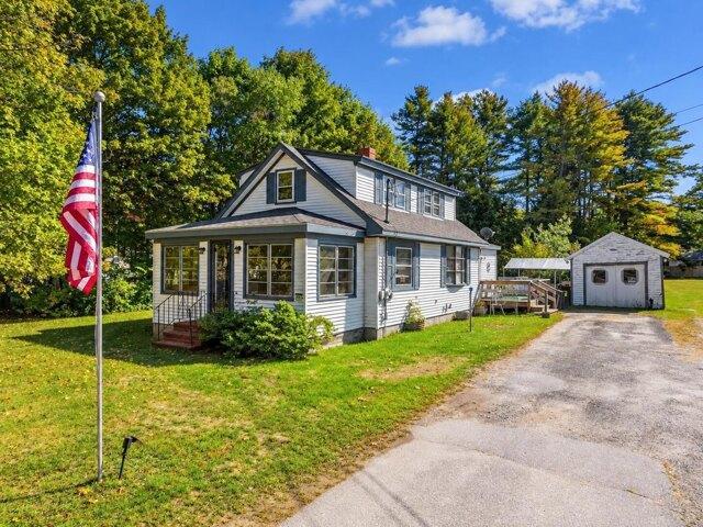 House for sale in Topsham, Sagadahoc County