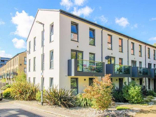 Townhouse for sale in West Yorkshire