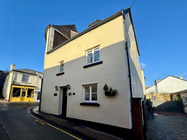 Townhouse for sale in Ross-on-wye
